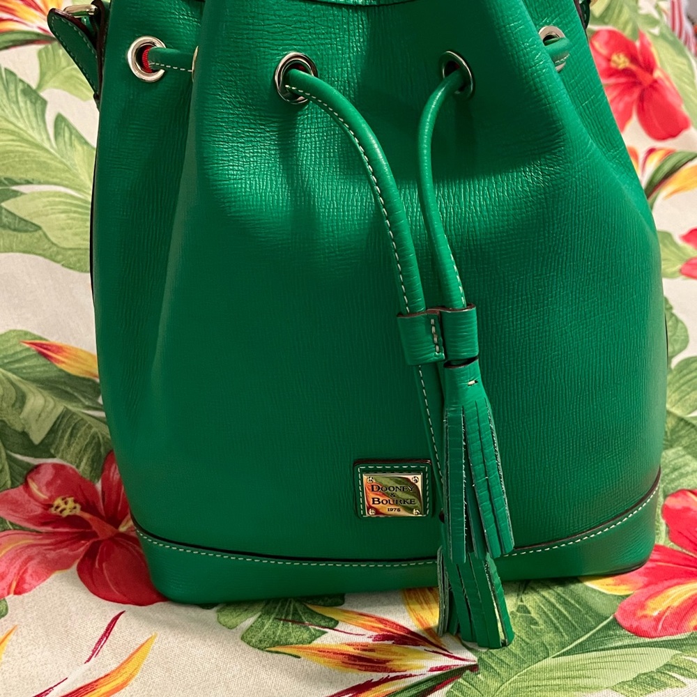 🗣Green Leather Bucket Bag🗣